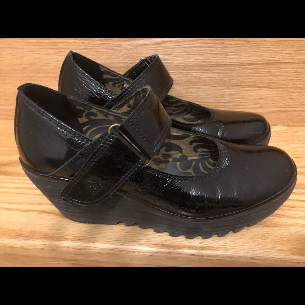 Mary Jane Patent Leather Fly London Wedges